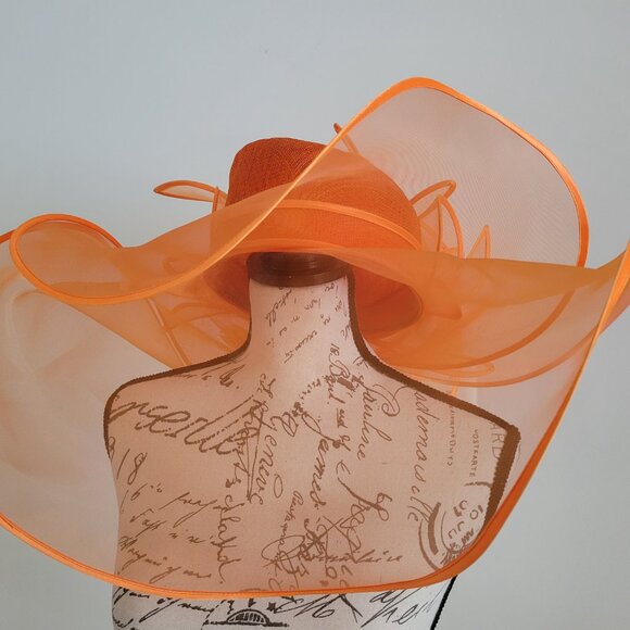 Paris Orange Fascinator Hat – Elegant Organza Headpiece for Wedding & Derby